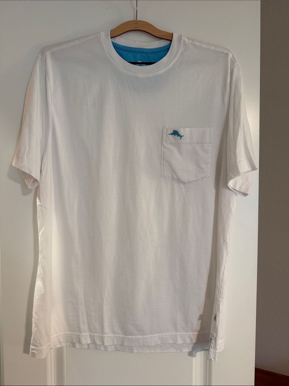 Tommy Bahama White Short Sleeve Tee with Turquoise Pocket Fish